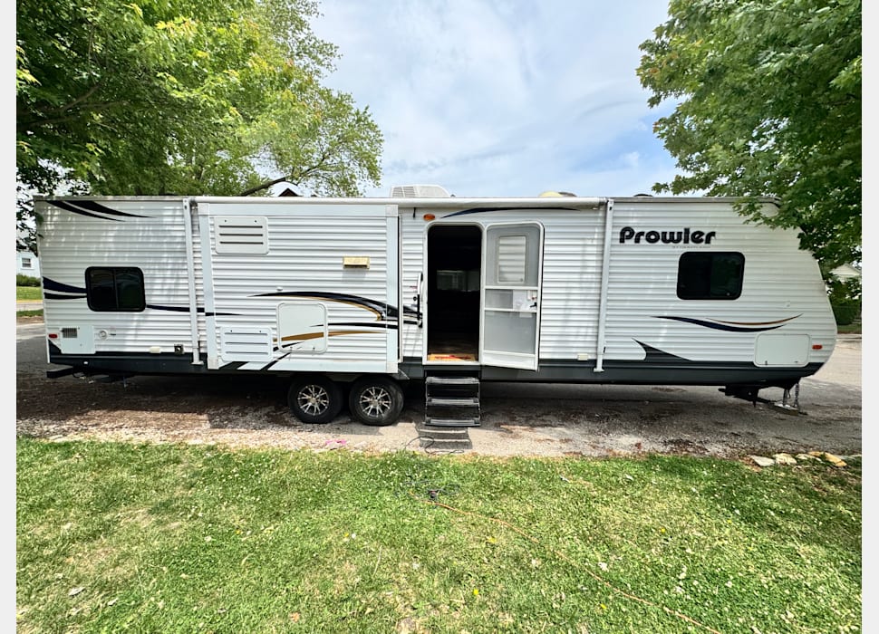 Travel Trailer rentals in Paw Paw