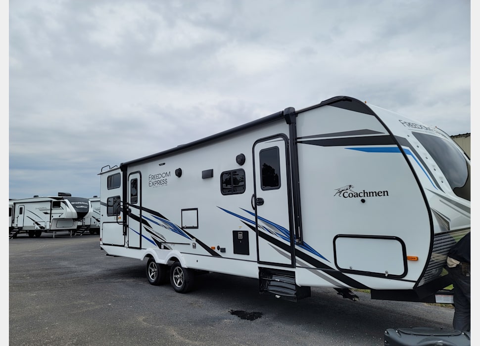 Travel Trailer rentals in Midland