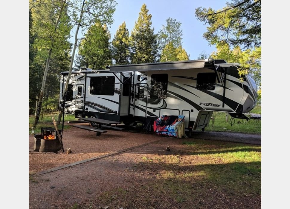 Fifth Wheel rentals in Highlands Ranch