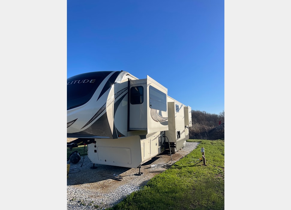 Fifth Wheel rentals in Alexandria