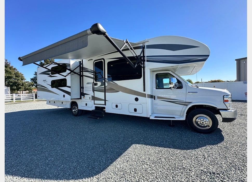 Class C Motor Home rentals in Milpitas