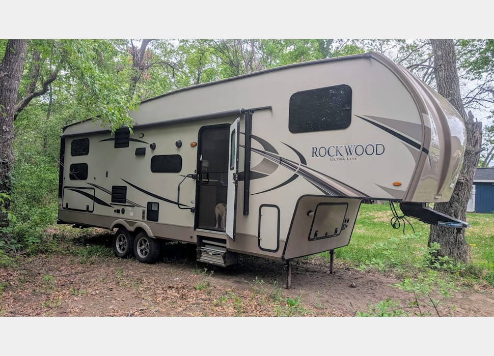 Fifth Wheel rentals in Maple Grove