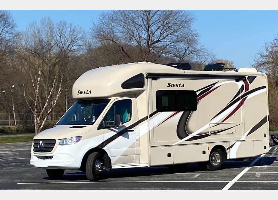 Class C Motor Home rentals in Newburg