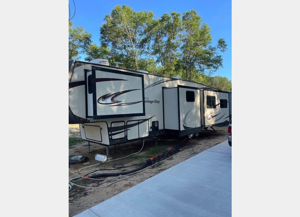 Fifth Wheel rentals in Pensacola