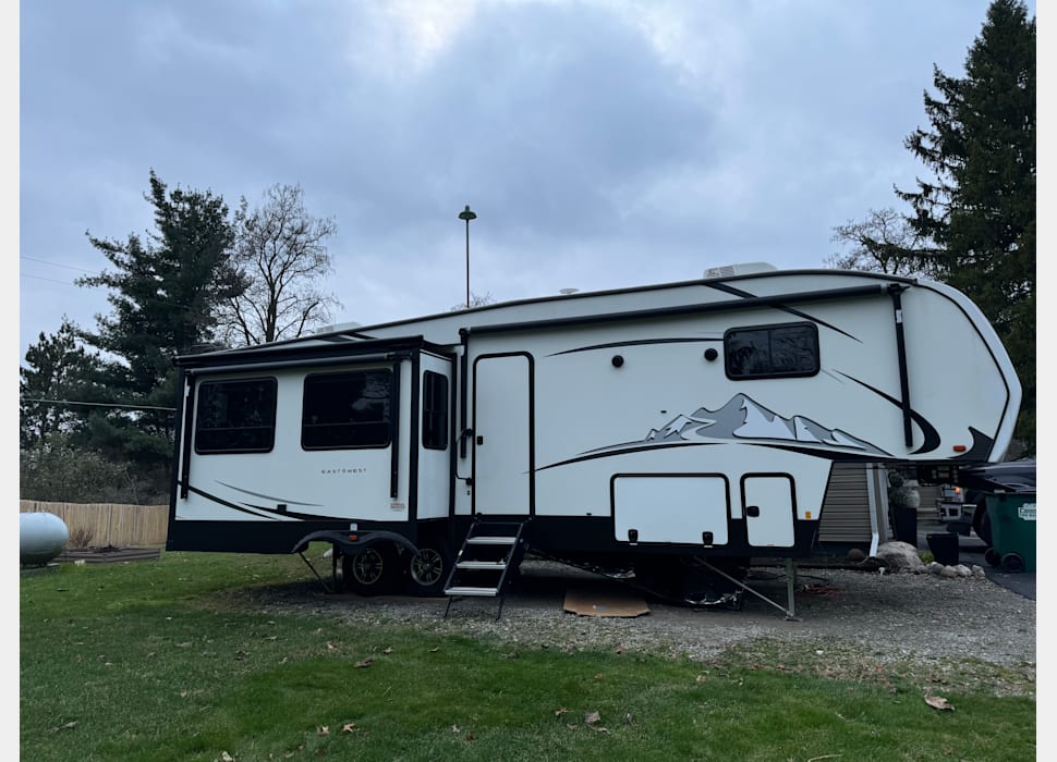Fifth Wheel rentals in Milford