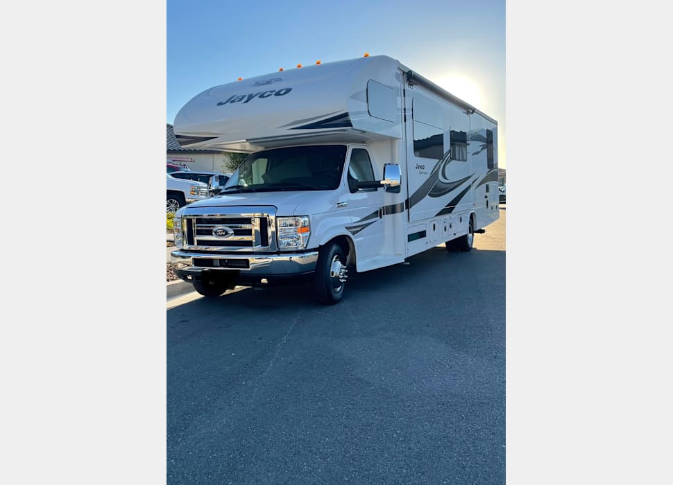 Class C Motor Home rentals in Mt. Juliet
