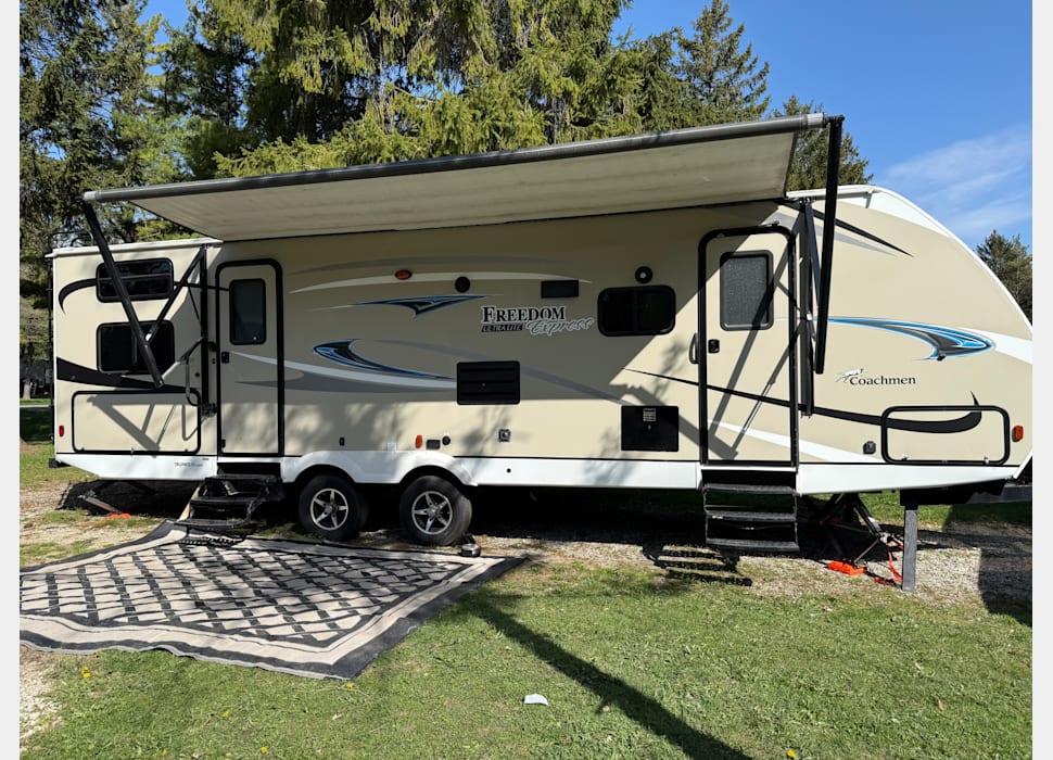 Travel Trailer rentals in Genoa City