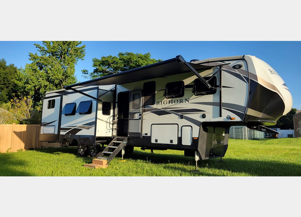 Fifth Wheel rentals in Leesburg