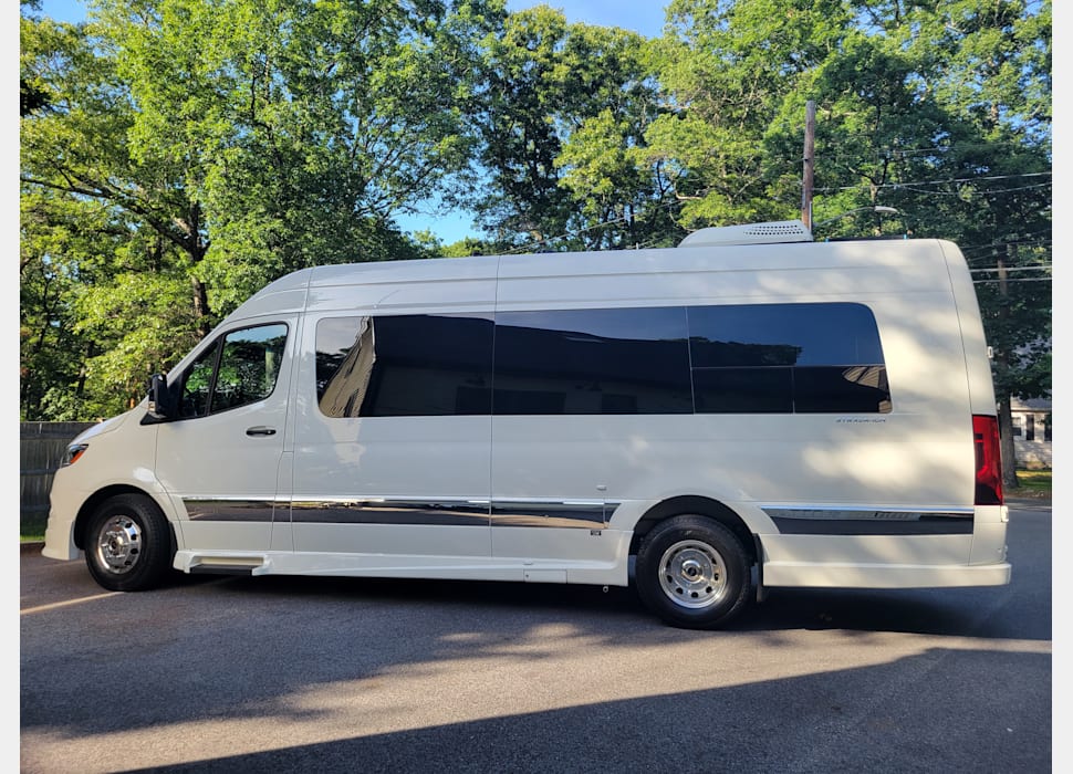 Class B Camping Van rentals in Ethridge