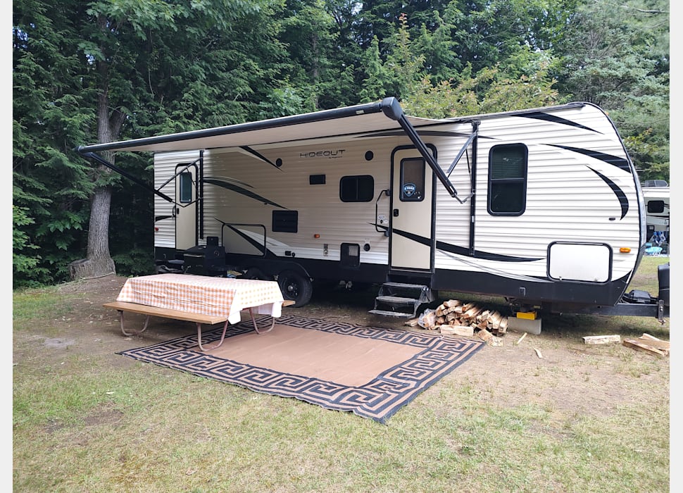 WHITINSVILLERV rentals