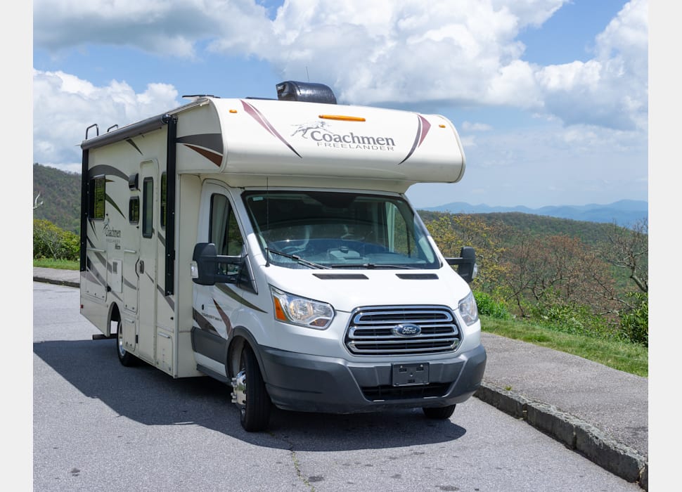 Class C Motor Home rentals in Toccoa