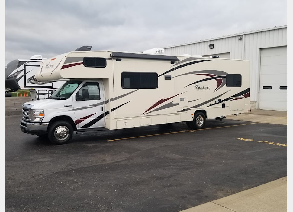 Class C Motor Home rentals in Lorain