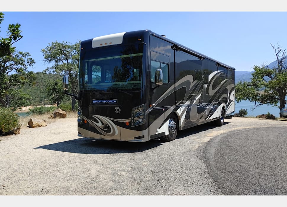 Class A Motor Home rentals in Pasadena