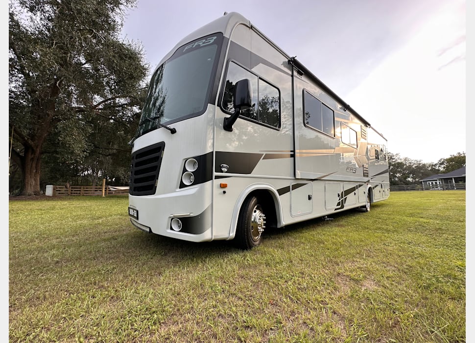 Class A Motor Home rentals in Orlando