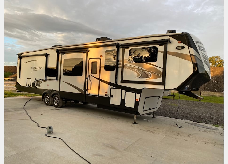 Fifth Wheel rentals in VALRICO