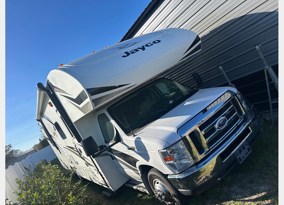 Class C Motor Home rentals in Jacksonville