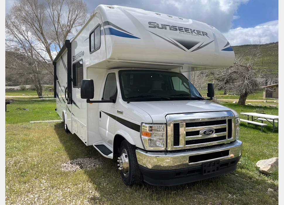 Class C Motor Home rentals in Kingsley