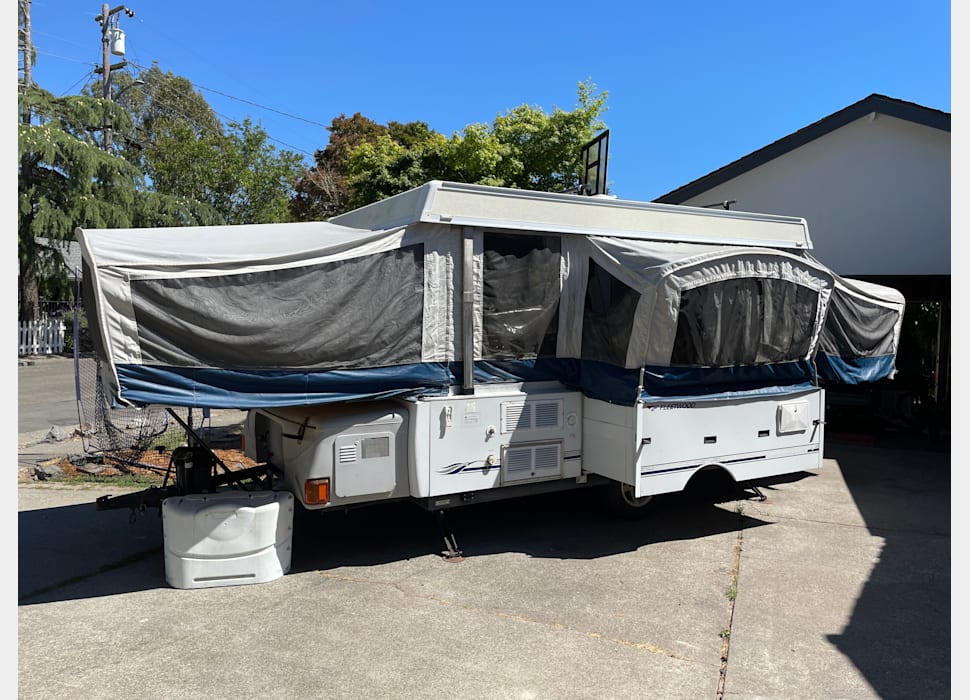 Pop-up Camper rentals in San Mateo
