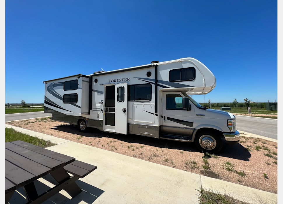 Class C Motor Home rentals in Bulverde