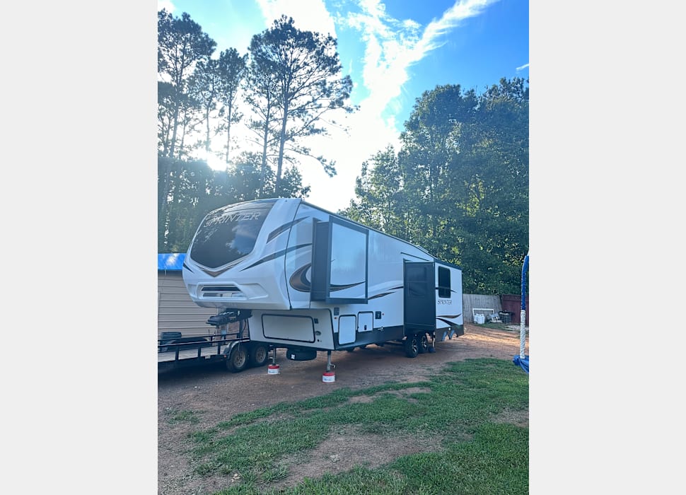 Fifth Wheel rentals in Acworth
