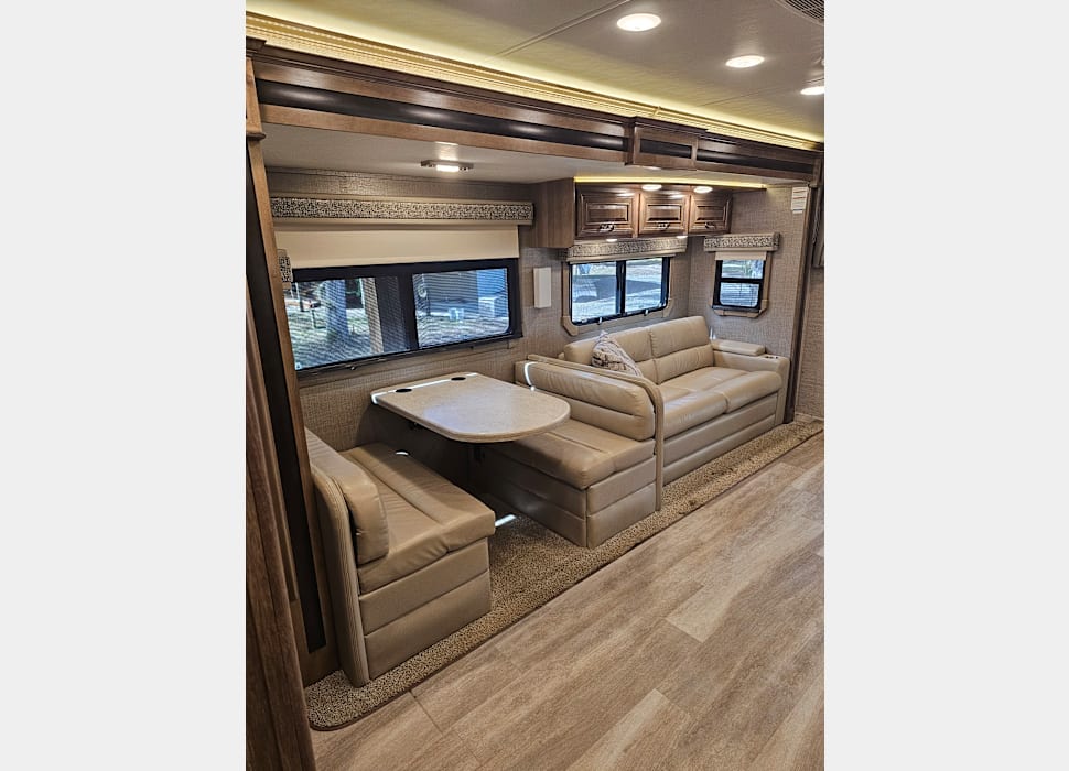 Class C Motor Home rentals in Orlando