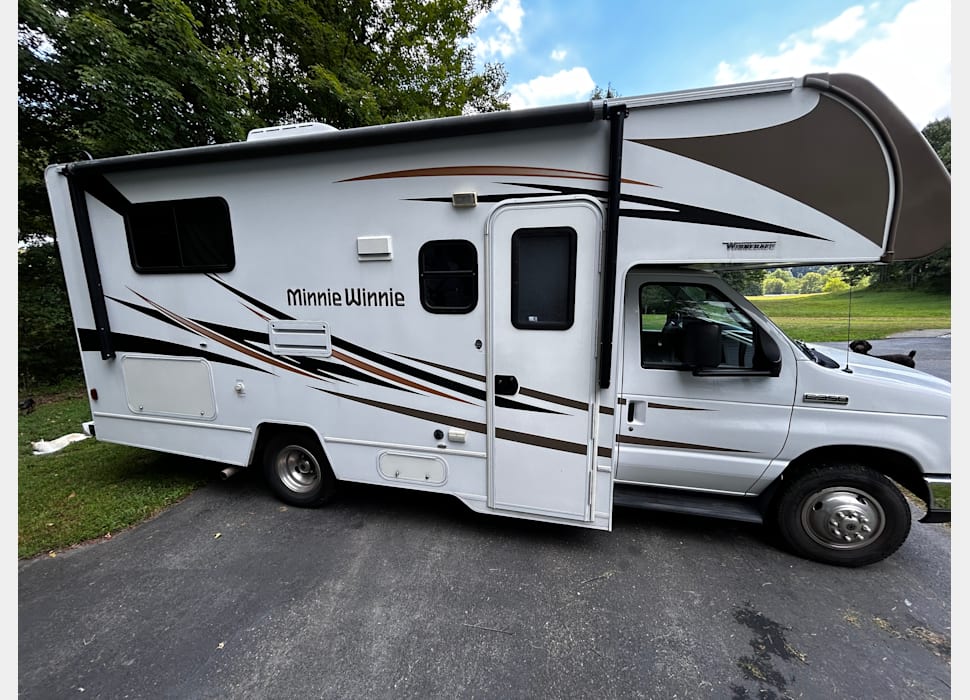 Class C Motor Home rentals in Alum creek