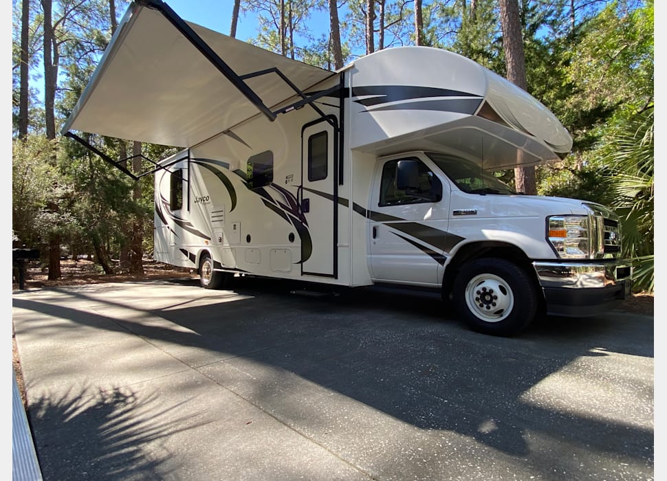 Class C Motor Home rentals in DAYTONA BEACH