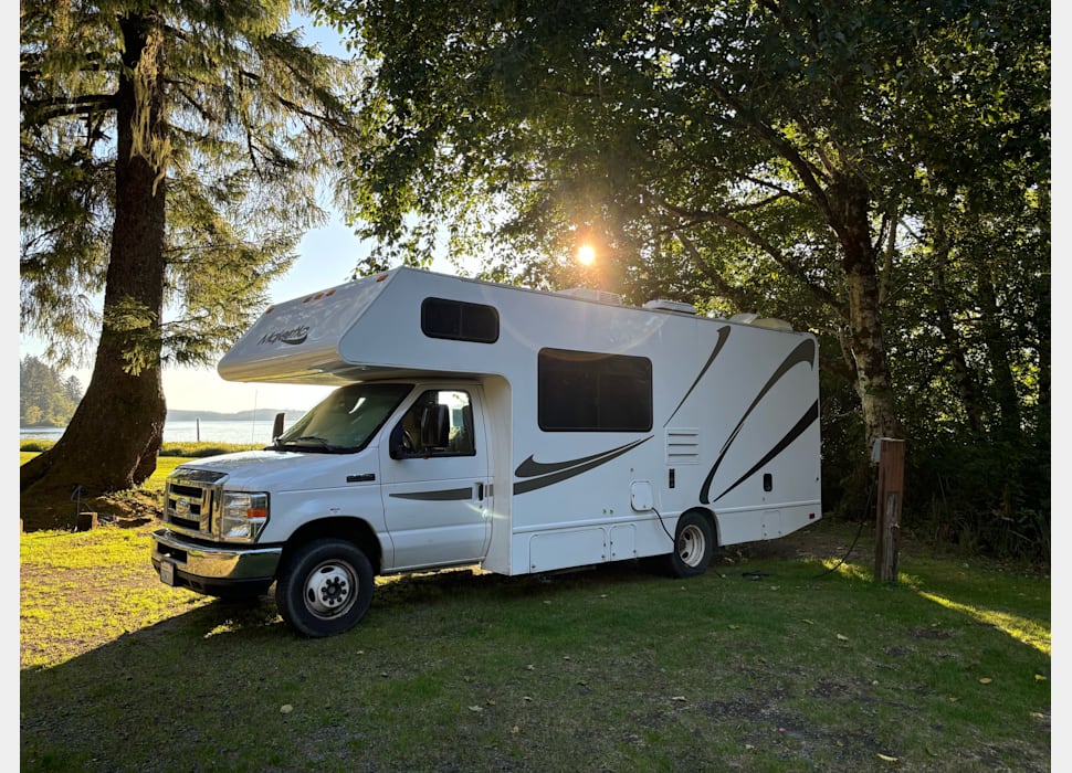 Class C Motor Home rentals in Victoria