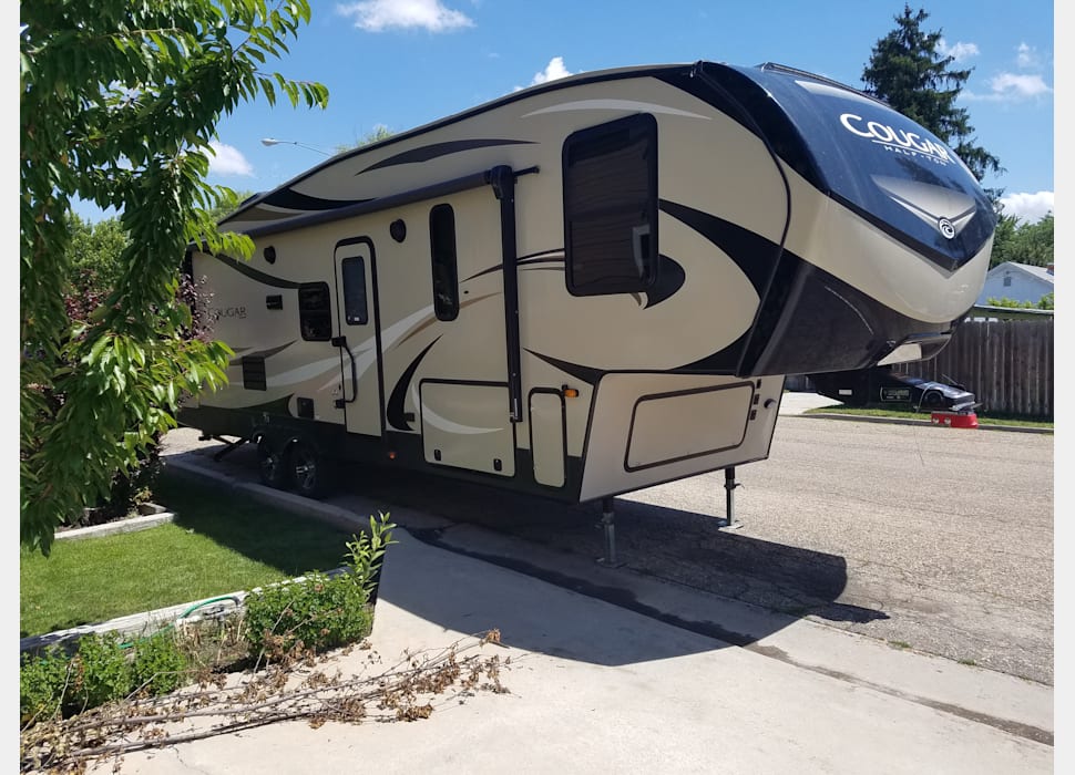 Fifth Wheel rentals in Gooding