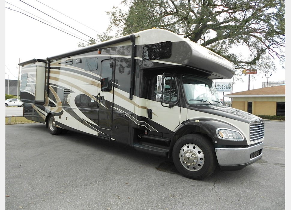 Class C Motor Home rentals in Broussard