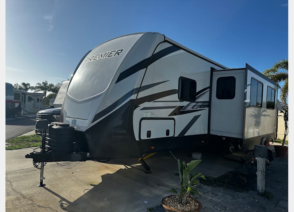 Travel Trailer rentals in Harrowsmith