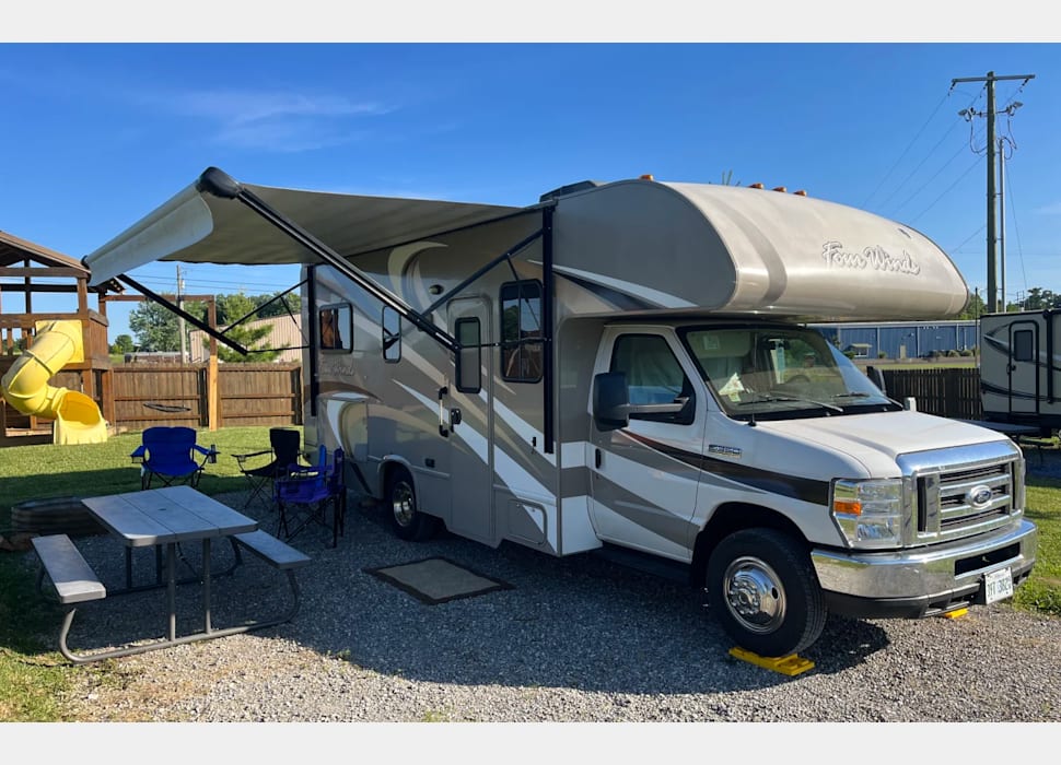 Class C Motor Home rentals in Norris City