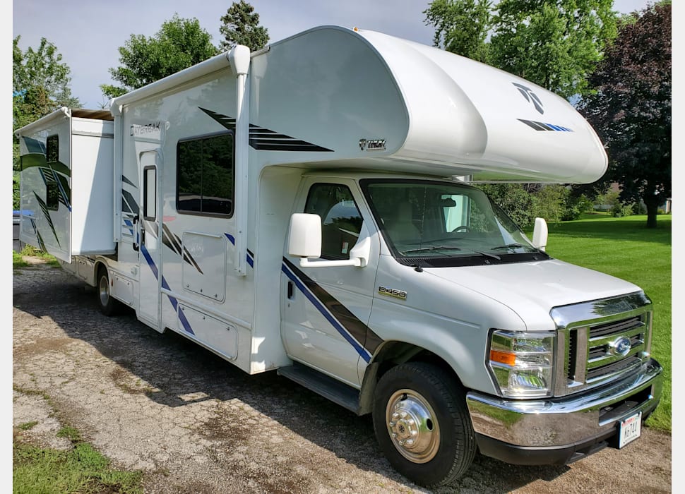 Class C Motor Home rentals in Van Dyne