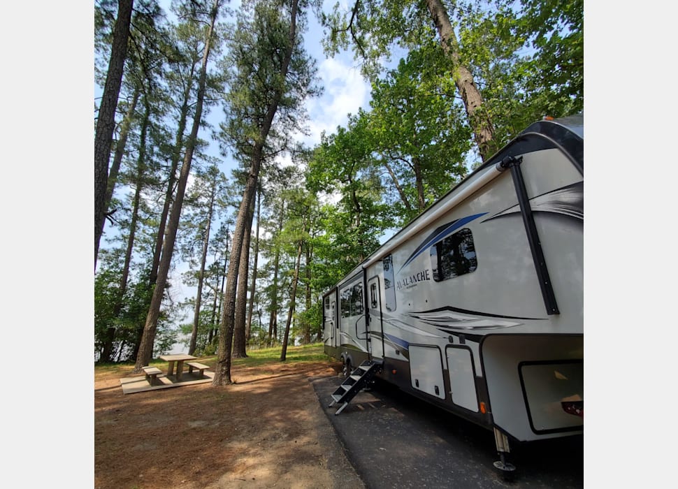 Fifth Wheel rentals in HUNTINGTON