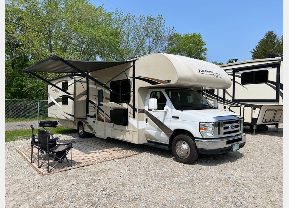 Class C Motor Home rentals in Georgetown
