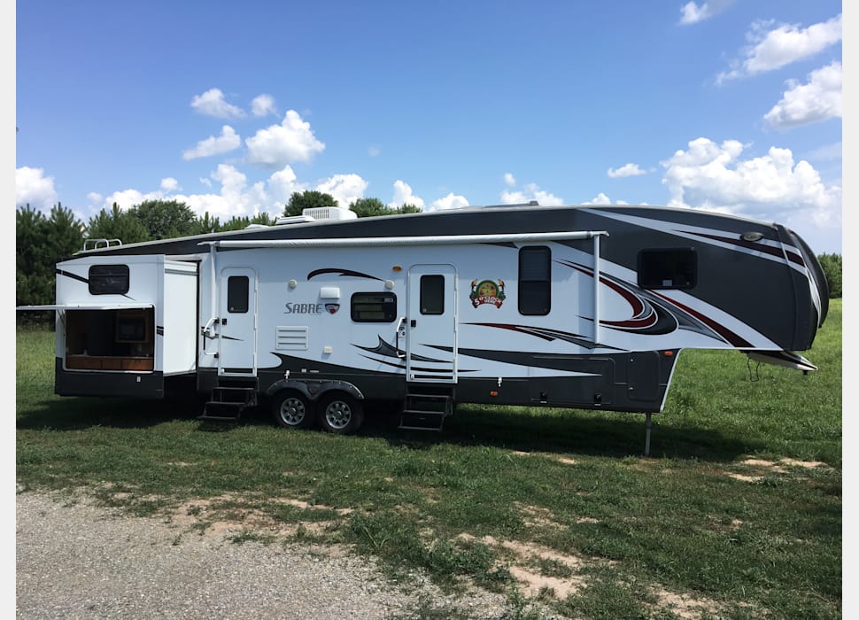 Fifth Wheel rentals in Oshkosh