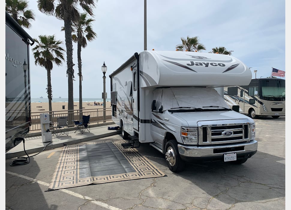 Class C Motor Home rentals in Temecula