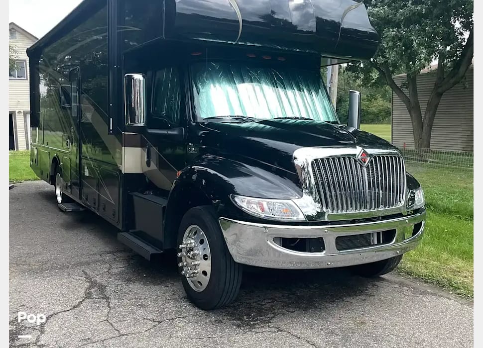 Class C Motor Home rentals in Greenacres
