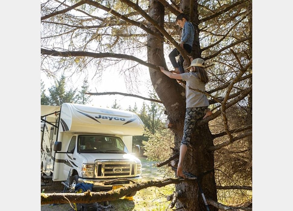 Class C Motor Home rentals in Portland 