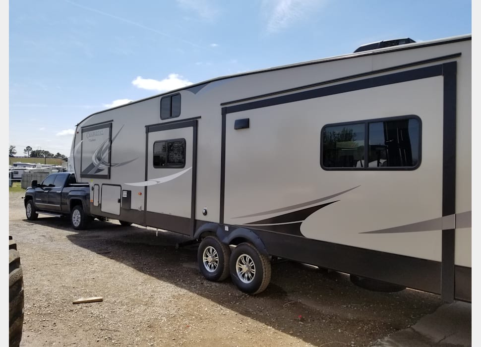 Fifth Wheel rentals in Pleasant Hill