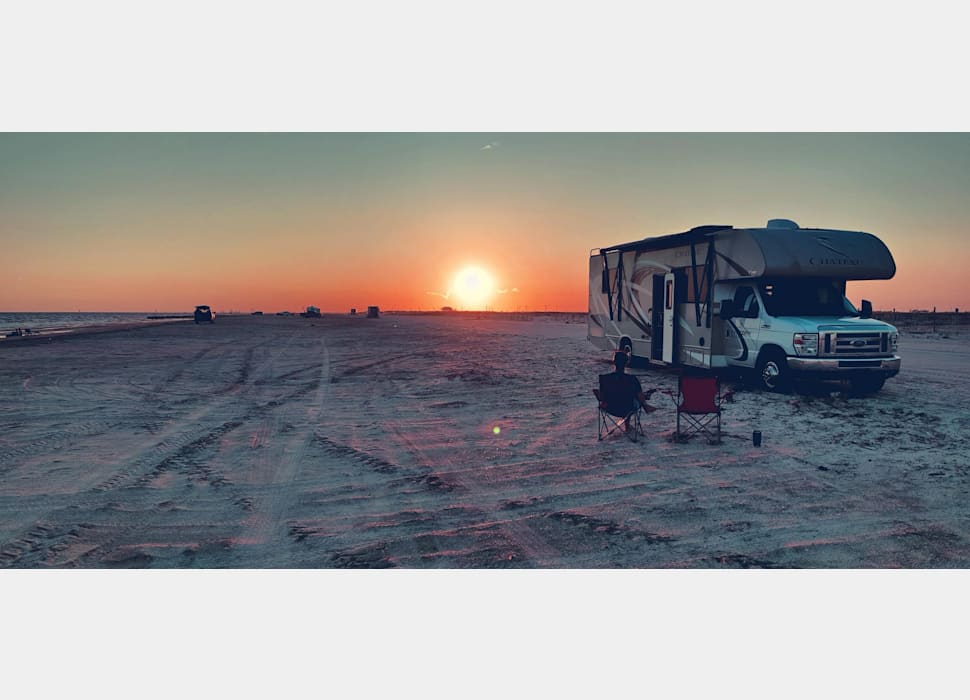 Class C Motor Home rentals in Richmond Hill
