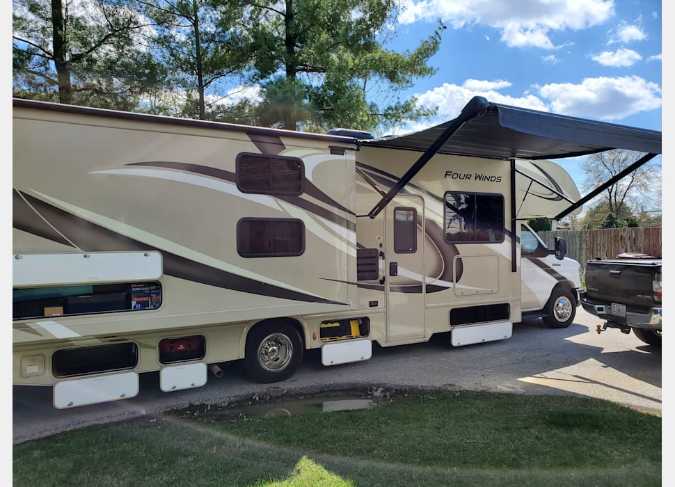 Class C Motor Home rentals in St. Louis