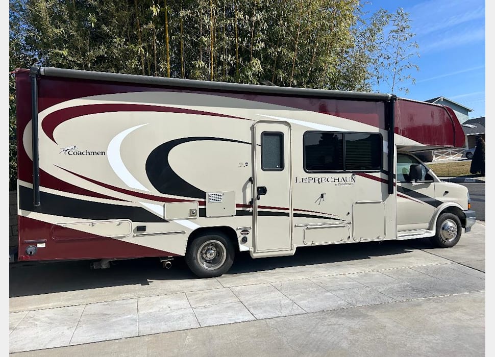Class C Motor Home rentals in Los Angeles