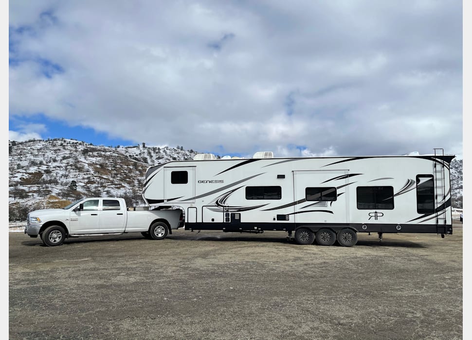 Fifth Wheel rentals in Middleburg