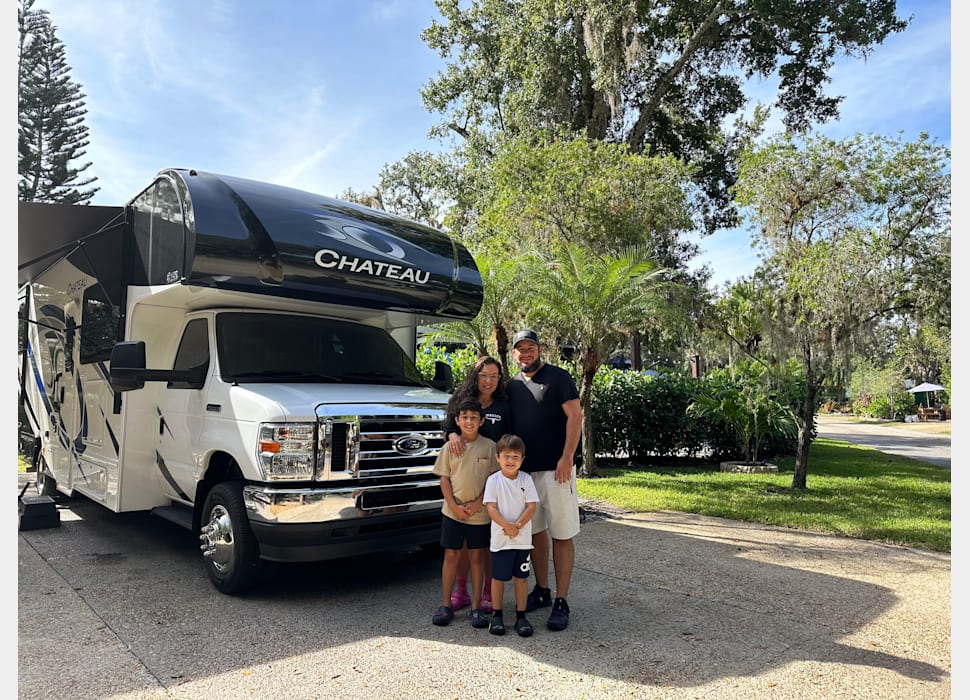Class C Motor Home rentals in Pembroke Pines