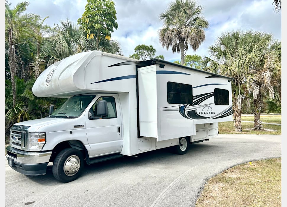 Class C Motor Home rentals in FORT MYERS