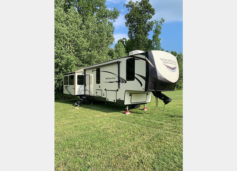 Fifth Wheel rentals in Hartford
