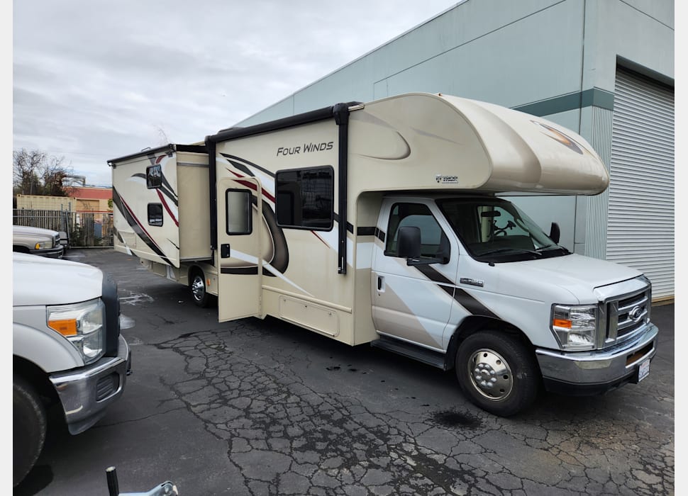 Class C Motor Home rentals in Fairfield