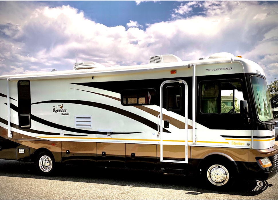 Class A Motor Home rentals in GLENDORA