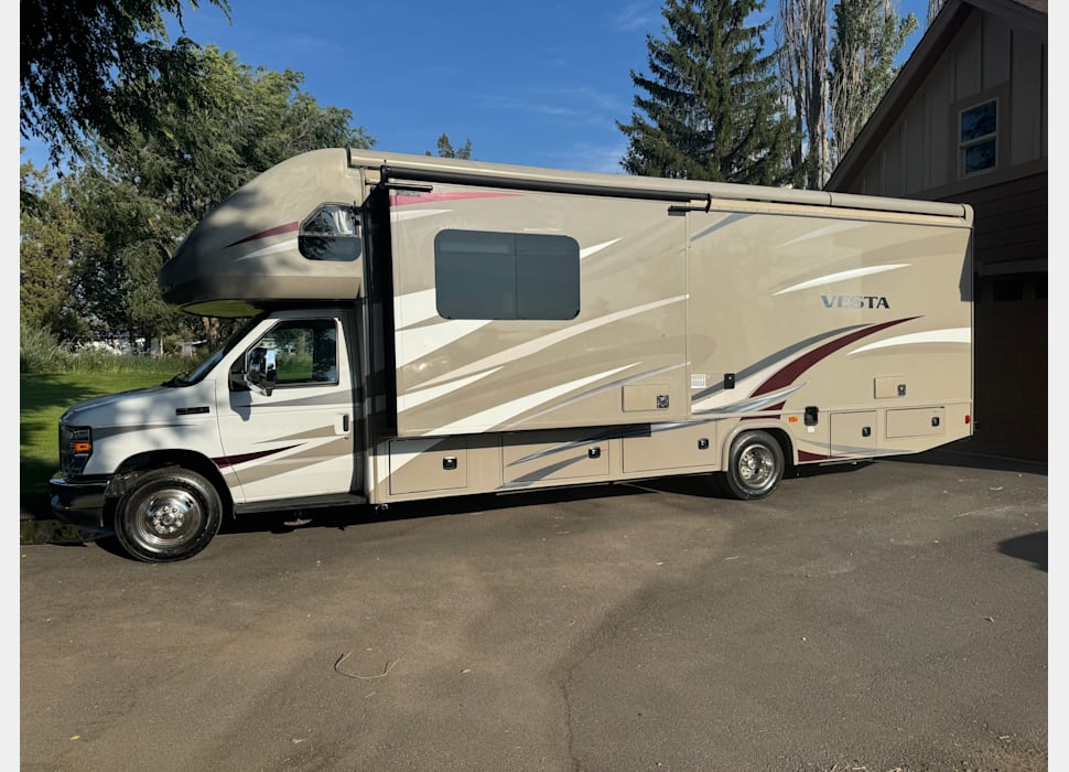 Class C Motor Home rentals in Missoula